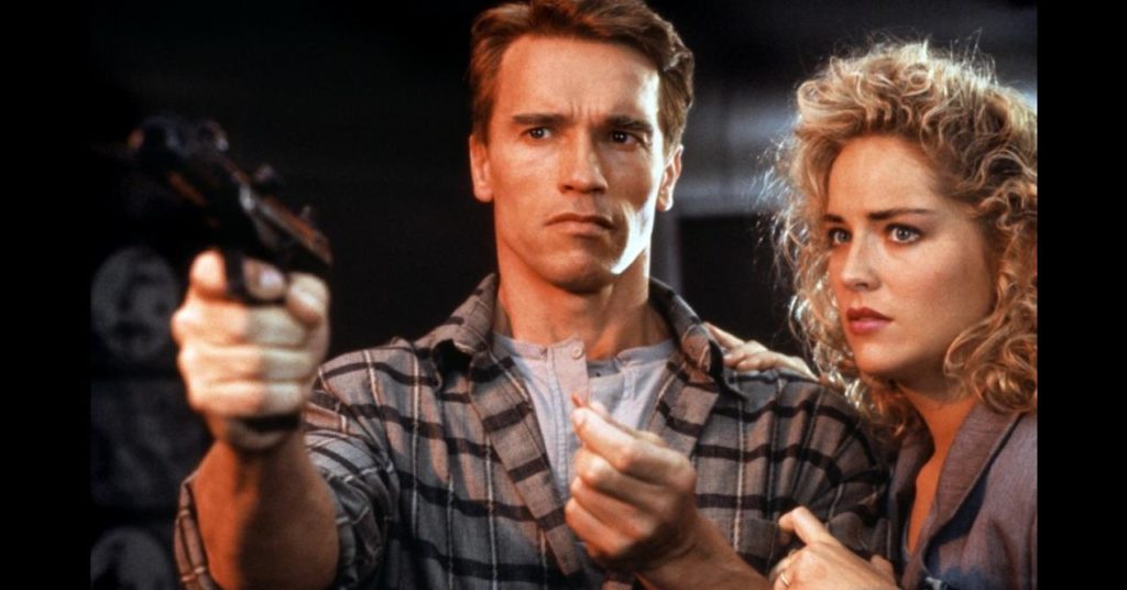 Arnold Schwarzenegger et Sharon Stone dans Total Recall